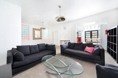 6 bedroom semi-detached house to rent - Photo 5