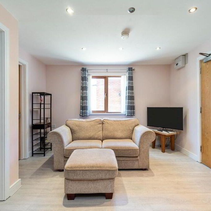 Apt 2, 172 Tates Avenue, Belfast, BT12 6ND - Photo 1