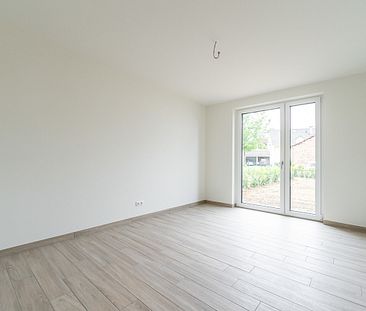 Vermietung: Erstbezug 4-Zimmer EG Wohnung mit großer Terrasse und Garten in Höllstein! - Foto 2