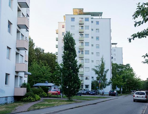 Kalendervägen 6 - Foto 1