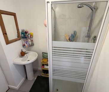 Flat 2, 63 Malone Avenue, Belfast, BT9 6EP - Photo 2