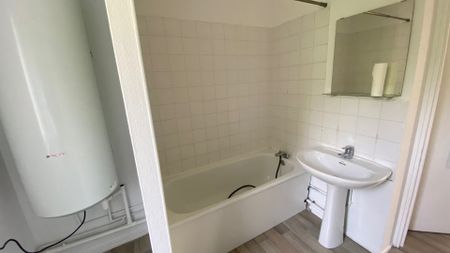 Location Appartement 73 pièces 73m² DOUAI 59500 - Photo 4