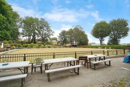 1 bedroom Flat To Let - Photo 3