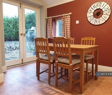 3 bedroom semi-detached house to rent - Photo 3