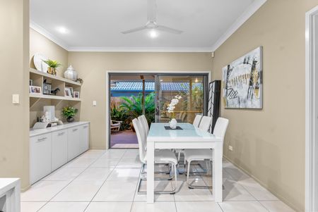 Immaculate Home in a Fantastic Location - Photo 3