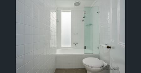 This Two Bedroom Plus Study Edwardian Terrace - Photo 4
