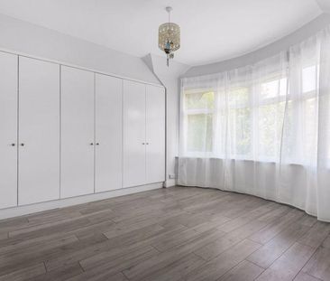 5 bedroom semi-detached house to rent - Photo 4