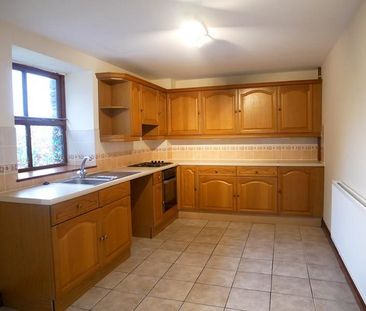 2 bedroom end of terrace house to rent - Photo 2