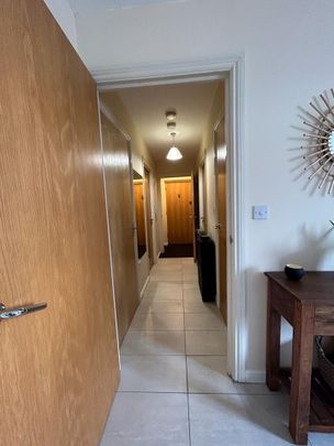 2 Bed Flat, Manchester Court, E16 - Photo 1