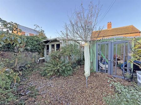 3 bedroom detached house to rent - Photo 5