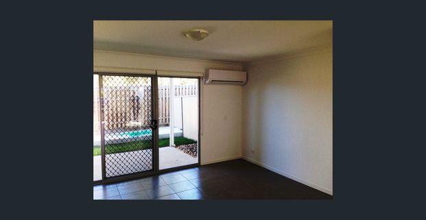 Top Quality, Spacious Townhouse.....Dont Forget The Pool - Photo 1