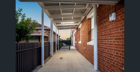 Modern Apartment in the Heart of Prospect - Photo 3