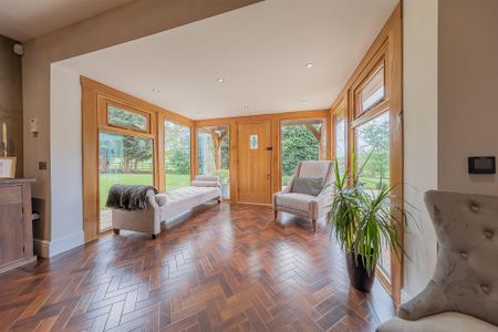 5 bedroom detached house to rent - Photo 2