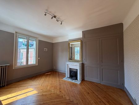 Location Maison 8 pièces 193m² - Photo 2