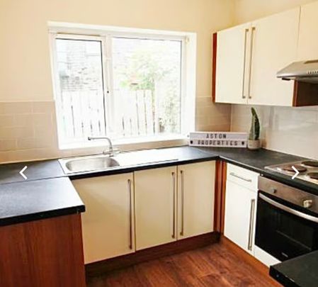 6 Bed - 17 St. Michael's Terrace, Headingley, Leeds - LS6 3BQ - Student - Photo 1