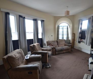 3 bedroom flat to rent - Photo 5