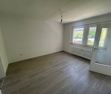komplett sanierte ,helle 3-Zimmer-Wohnung in ruhier Lage - Photo 1