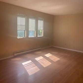 Apartment for rent - Photo 1