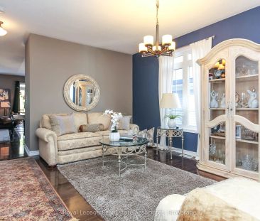 139 White Sands Way #Upper - Photo 1