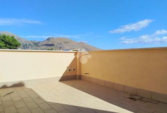 Porzione di bifamiliare in affitto