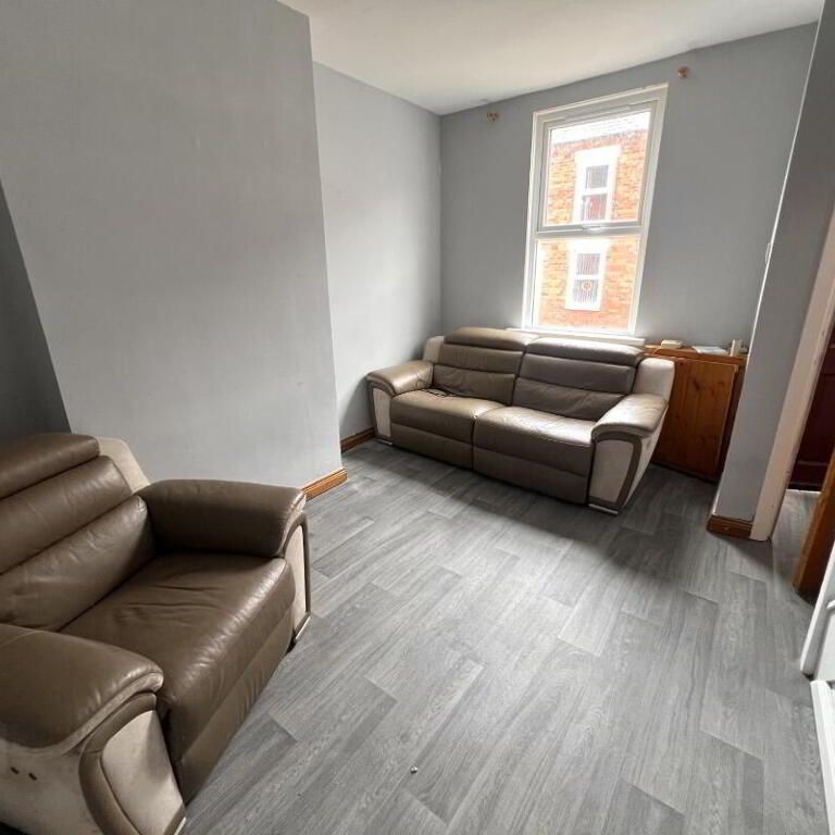 27 Oakley Street, Belfast, BT14 8BL - Photo 1