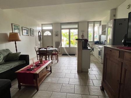 Location maison 3 pièces, 60.00m², Saintes - Photo 5
