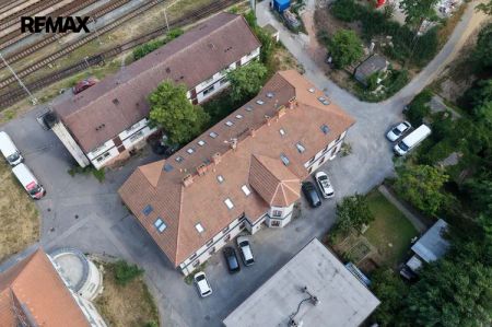 Pronájem podkrovního bytu 3+kk 74 m - Фото 5