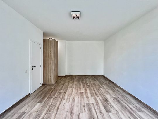 VOLLEDIG GERENOVEERDE STUDIO nabij Harmonie! - Photo 1
