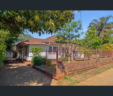 280 Alderley Street, Centenary Heights, Qld 4350 - Photo 3