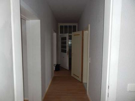 Schöne 2,5 Zimmer Wohnung mit Balkon - Foto 2