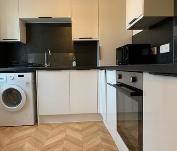 1 bed Apartment - To Let - Photo 6