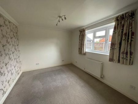 3 bedroom bungalow to rent - Photo 3