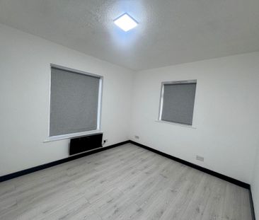 4 bedroom flat to rent - Photo 5