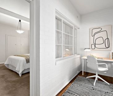 North Facing, Spacious Art Deco – Ground Floor - Photo 5