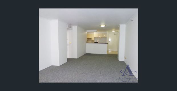 City Living! Spacious Unfurnished 2-bedrooms Apartment on Regis Towers. - Photo 1