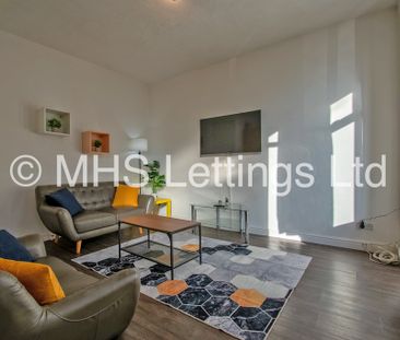 4 Bedroom Mid Terraced House for rent in Beechwood Mount - Photo 4