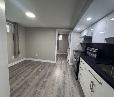 For Lease - 20 Robinson Avenue Unit# 3 Bsmt, Toronto, Ontario - Photo 5