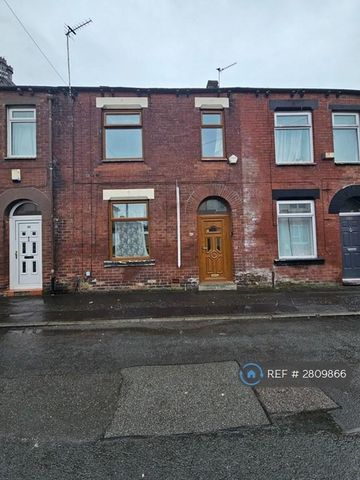 3 bedroom terraced house to rent - Photo 2