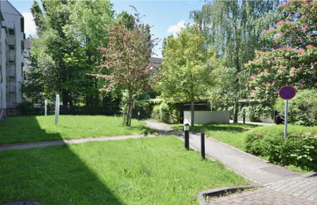 1-Raum Apartment • Laminat • Tageslichtbad mit Dusche • Stellplatz • Kaßberg • Anschauen & Mieten - Photo 2