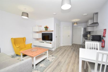 Luna Apartments, Fifth Avenue, York - Photo 2