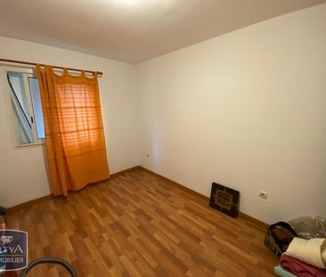 Location Appartement 5 pièces 100m² STE CLOTILDE 97490 - Photo 1