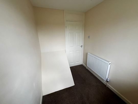 Silverton Heights, Smethwick, B67 - Photo 1