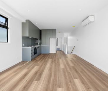 STUNNING BRAND NEW TWO BED TOWNHOUSE IN FANTASTIC LOCATION! - Photo 2