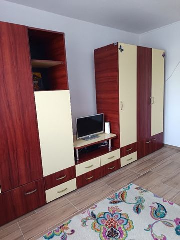 Închiriez garsonieră str. Fabricii - Fotografie 2