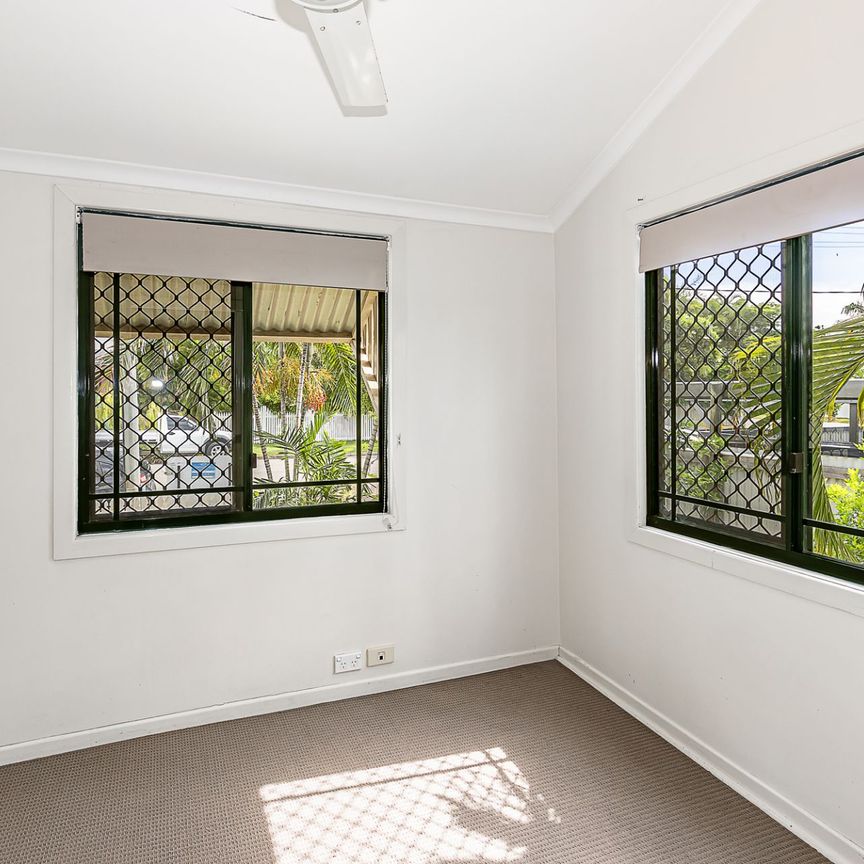 53 Seventh Street, Railway Estate - Photo 1