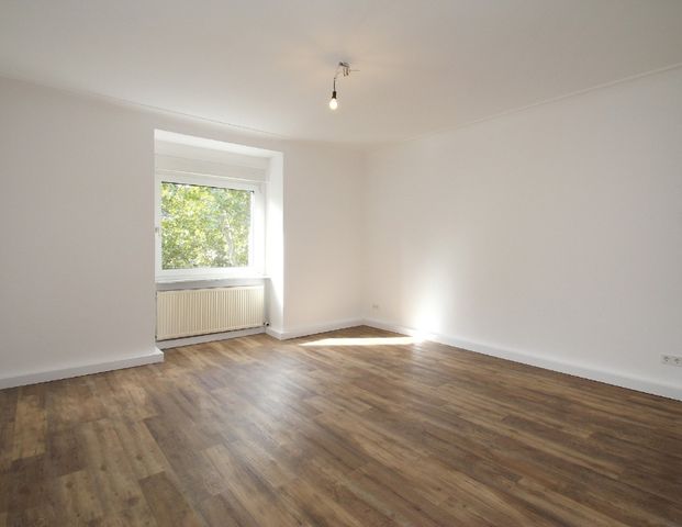 Charmante 3-Zimmer-Altbauwohnung in urbaner Citylage - Foto 1