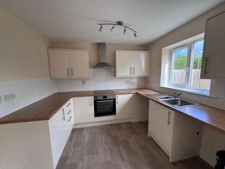 3 bedroom townhouse to rent - Photo 3