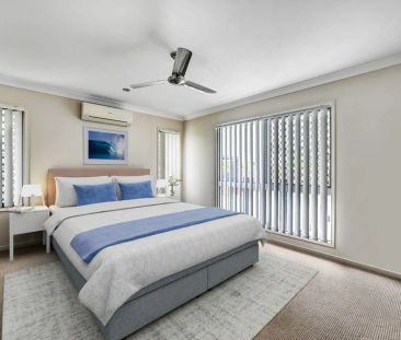 Pool side living in peaceful Mount Low - Photo 6