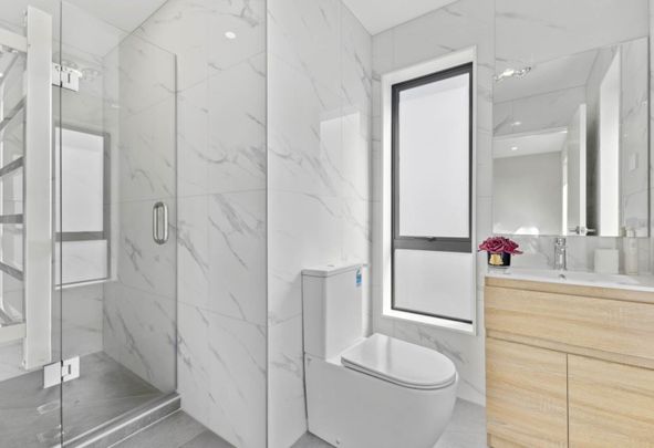 Mangere, 4 bedrooms - Photo 1