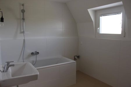 Wunderbare Dachgeschosswohnung auf 2 Ebenen mit Terrasse - Photo 5